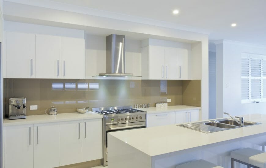 Pros and Cons of Pre-Assembled Kitchen Cabinets Pros and Cons of Pre-Assembled Kitchen Cabinets
